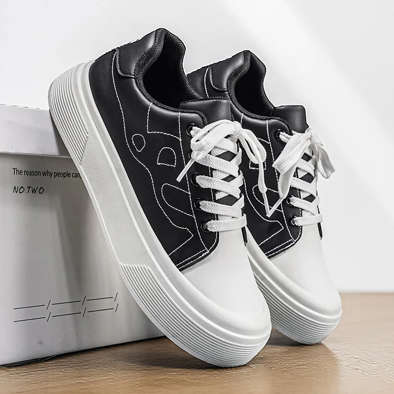 

Spring 2026 Men's Oversized White Sneakers Trendy Stylish Thick Sole Casual Wear Board Shoes