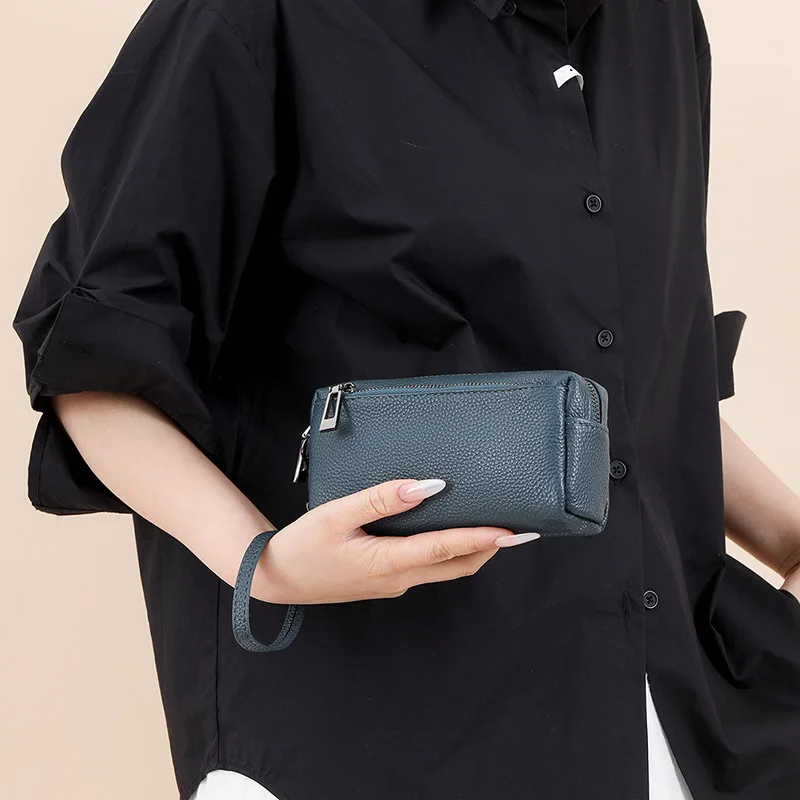 

2025 New Vegan Leather Mini Square Clutch Bag for Women, Portable Top Handle Purse, Versatile Wristlet Bag, Elegant & Compact