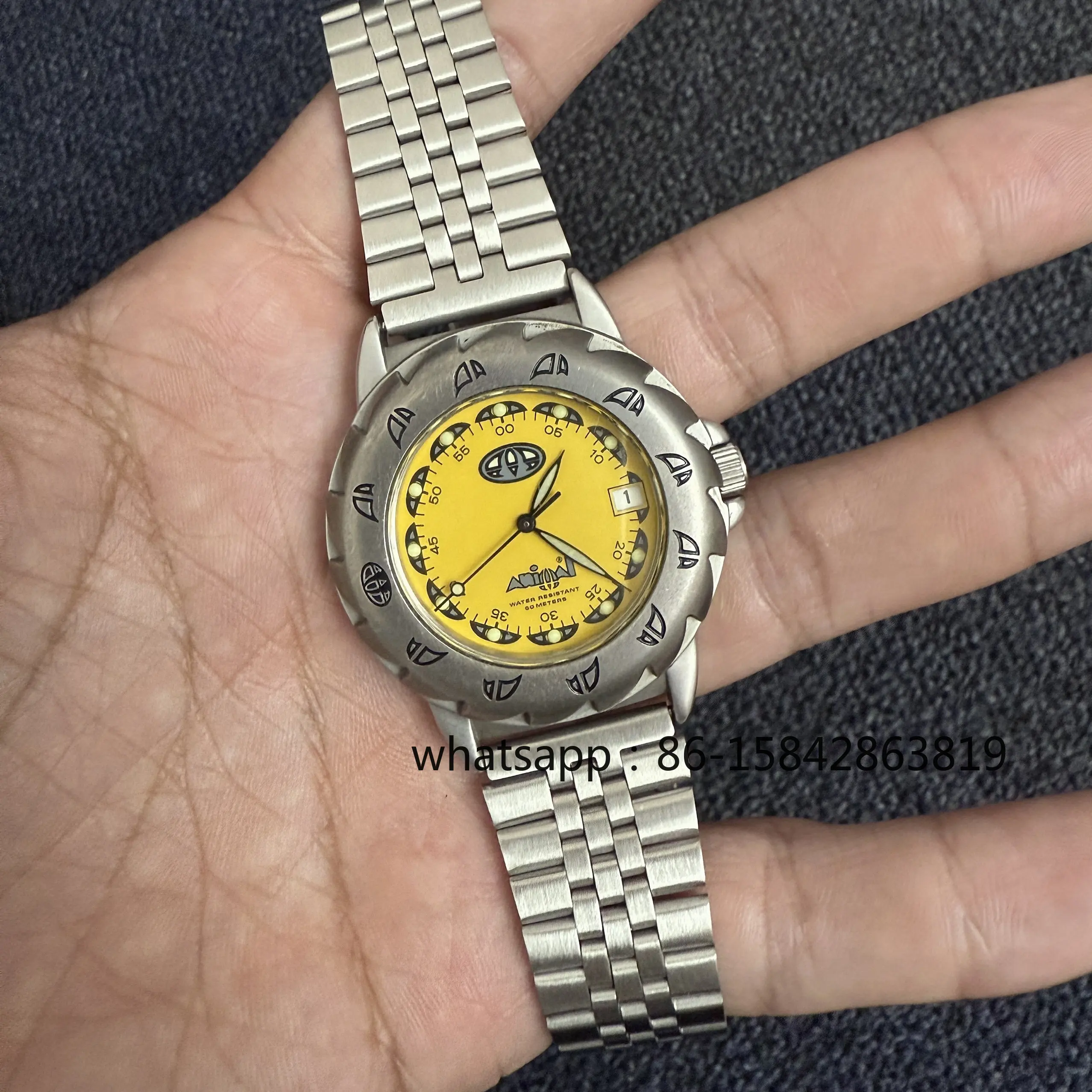 European and American Niche Medieval Watches, Leather Watches, Retro Yellow Quartz Watches