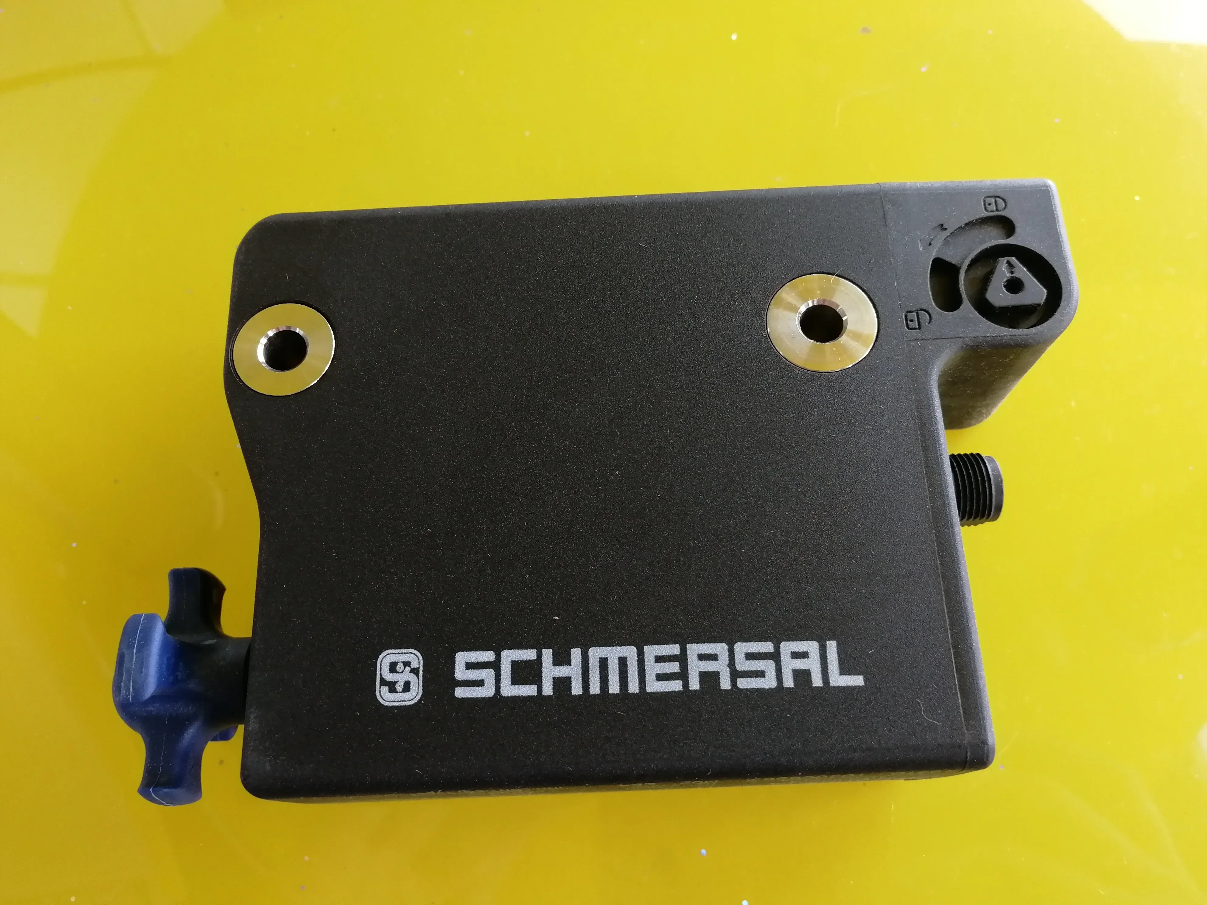 2026.4 Schmeisai Safety Switch AZM300Z-I2-ST-1P2P-T Original Genuine Free Shipping Order A