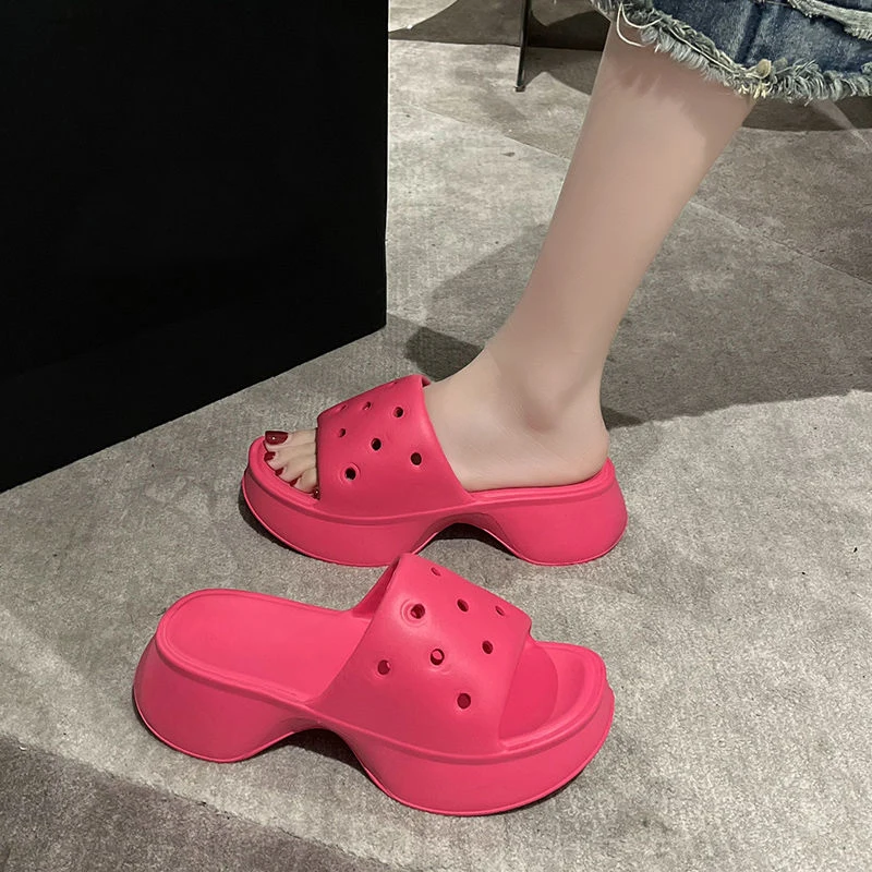 Summer New Women Slippers Fashionable Slippers Casual Non-slip Indoor Outdoor Beach shoes Hollow Out Comfortable Sandals