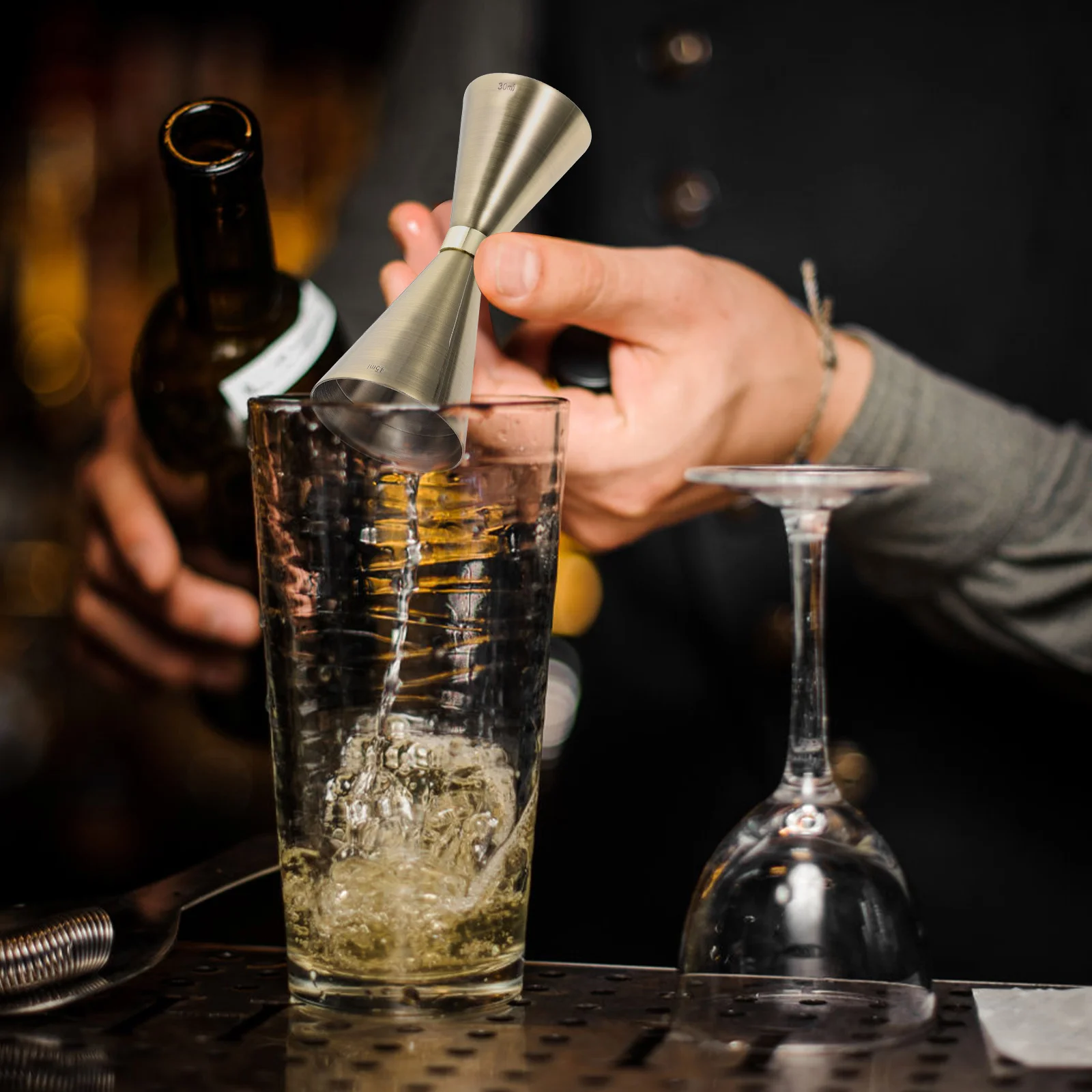 

Wine Measurer Cup Shot Large Measuring Jug Double Sided Cocktail Jigger Bartenders with Measurements