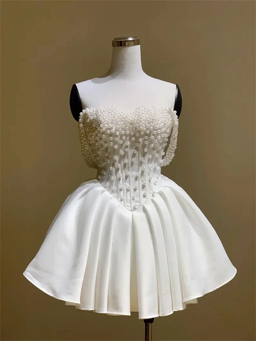 

Customized Luxury Pearls Beading Evening Dress Temperament Sleeveless Sweetheart Spaghetti Straps prom dresses Custom Size