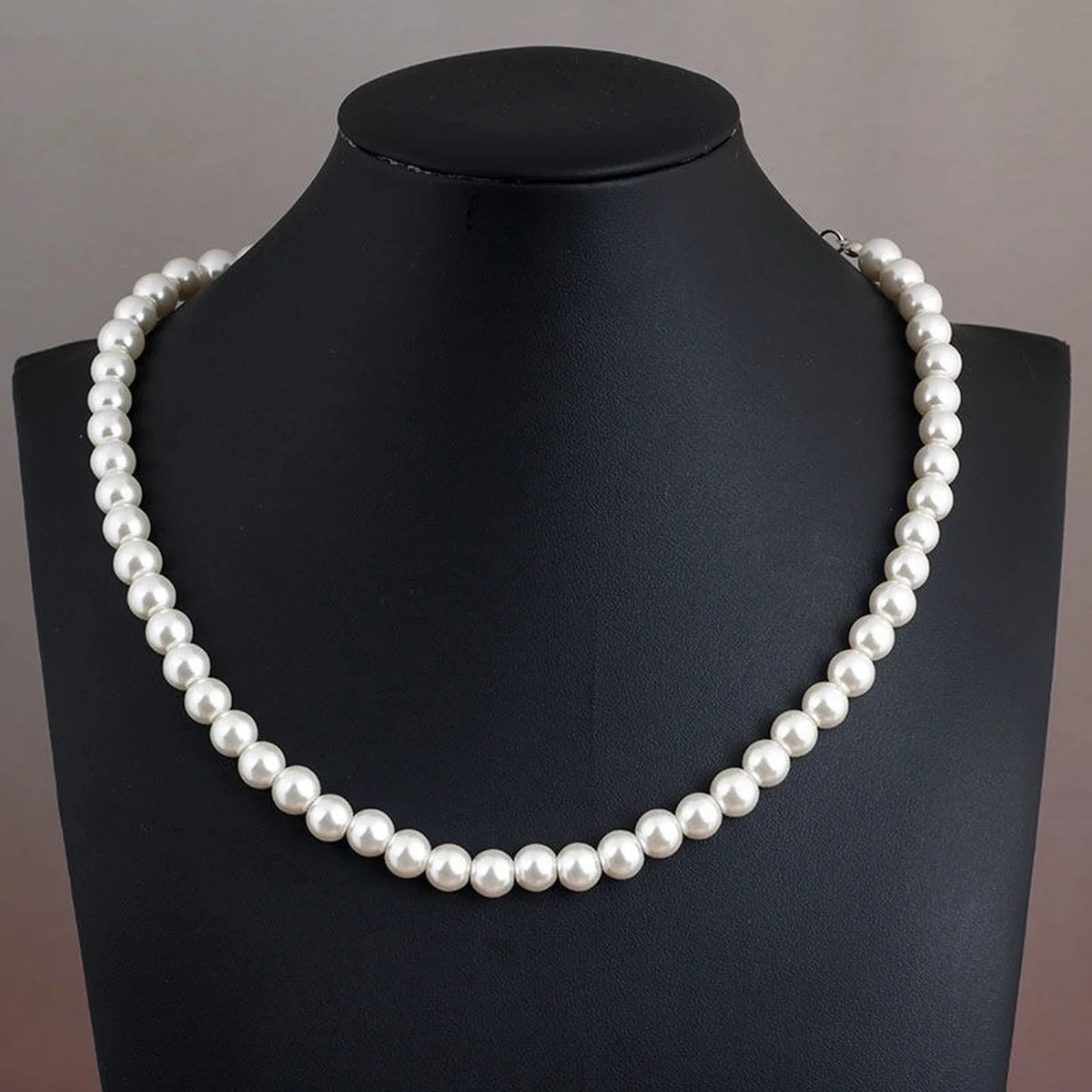 2022 Trend Elegant Jewelry Wedding Big Pearl Necklace For Women Fashion White Imitation Pearl Choker Necklace