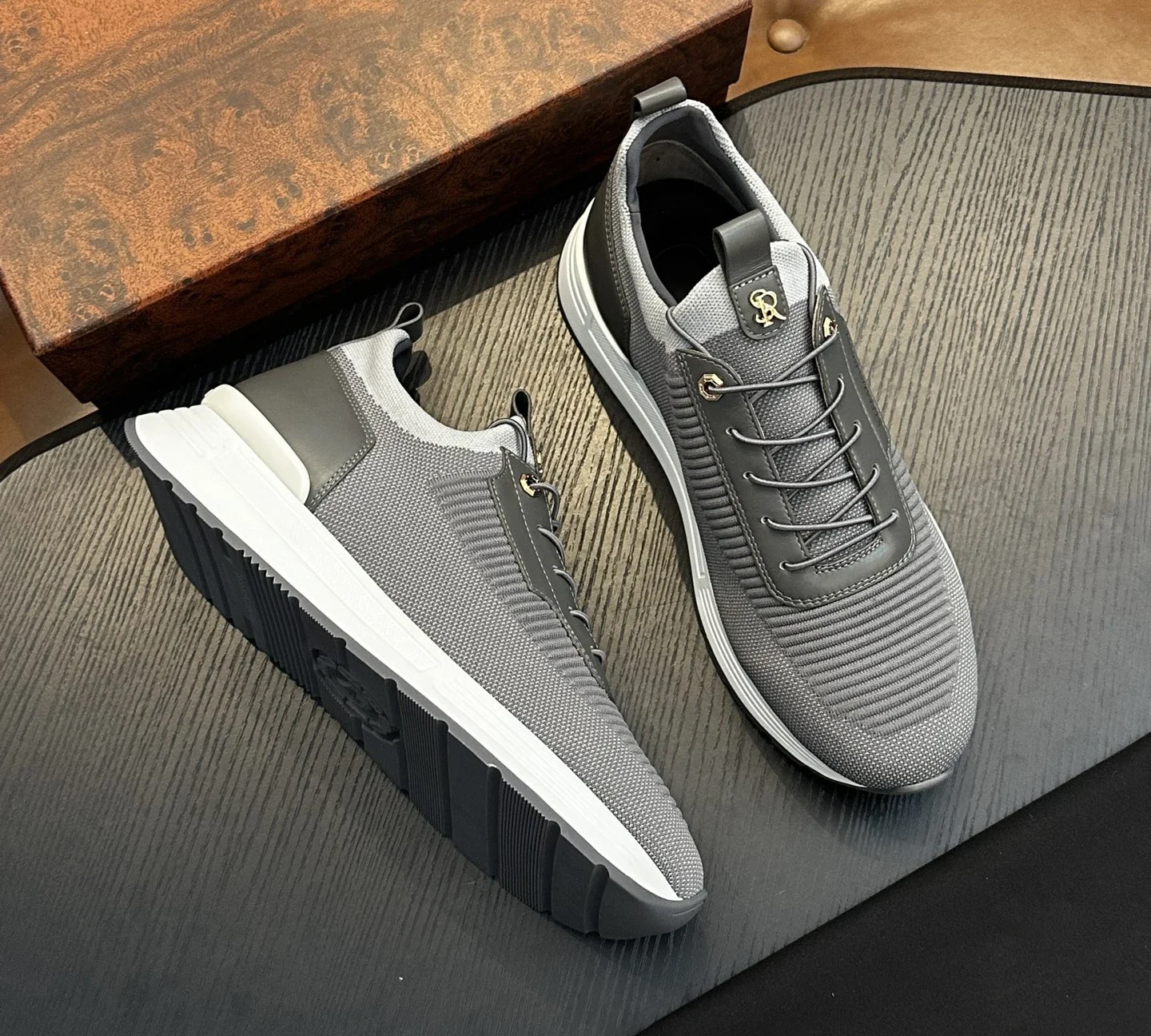 

OECHSLI Shoes Cow 2025 new shoes high-quality fashion Sports comfortable outdoors Men‘s European quality big size 38-47