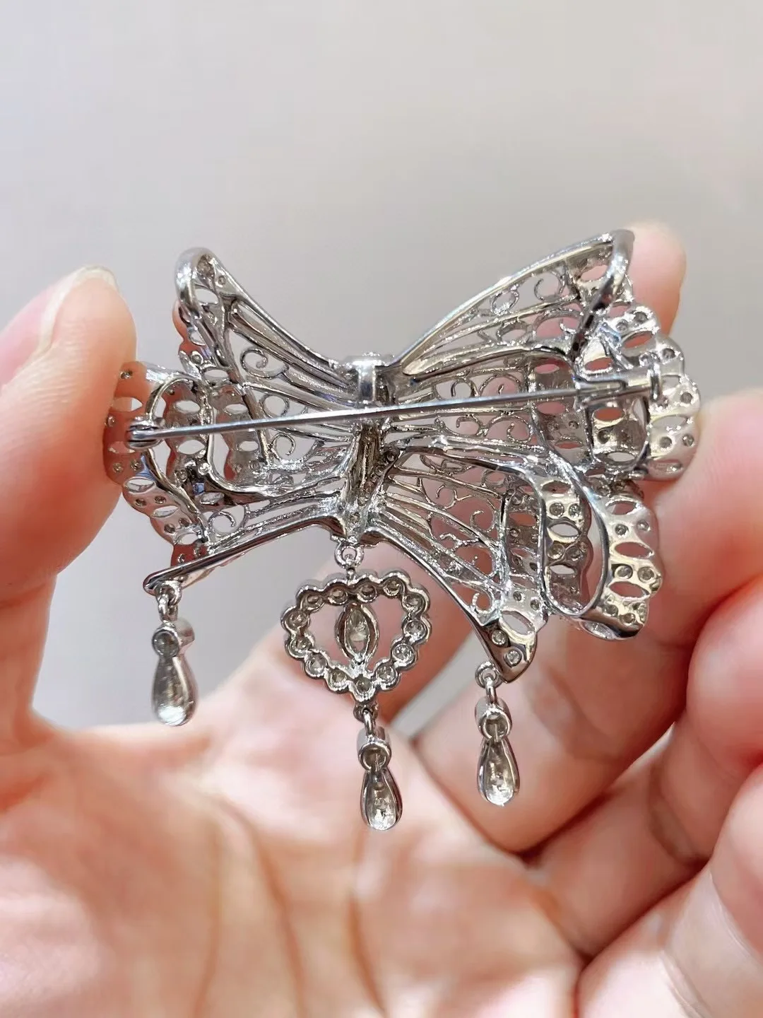 genuine jewelry natural diamond brooch 18K white gold fine women jewelry luxury vintage style