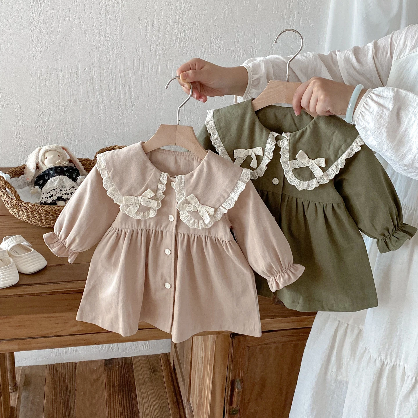 

Autumn New Girls Clothes Lace Collar Girls Coat Vintage Girls Jacket Long Sleeve Kids Girls Jacket