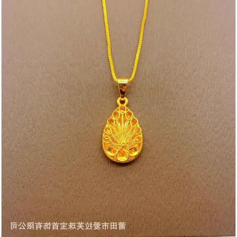 Antique Brass Plated Vintage Peacock Pendant Elegant Simple Peacock Spreading Sweater Necklace Wholesale Live Streaming