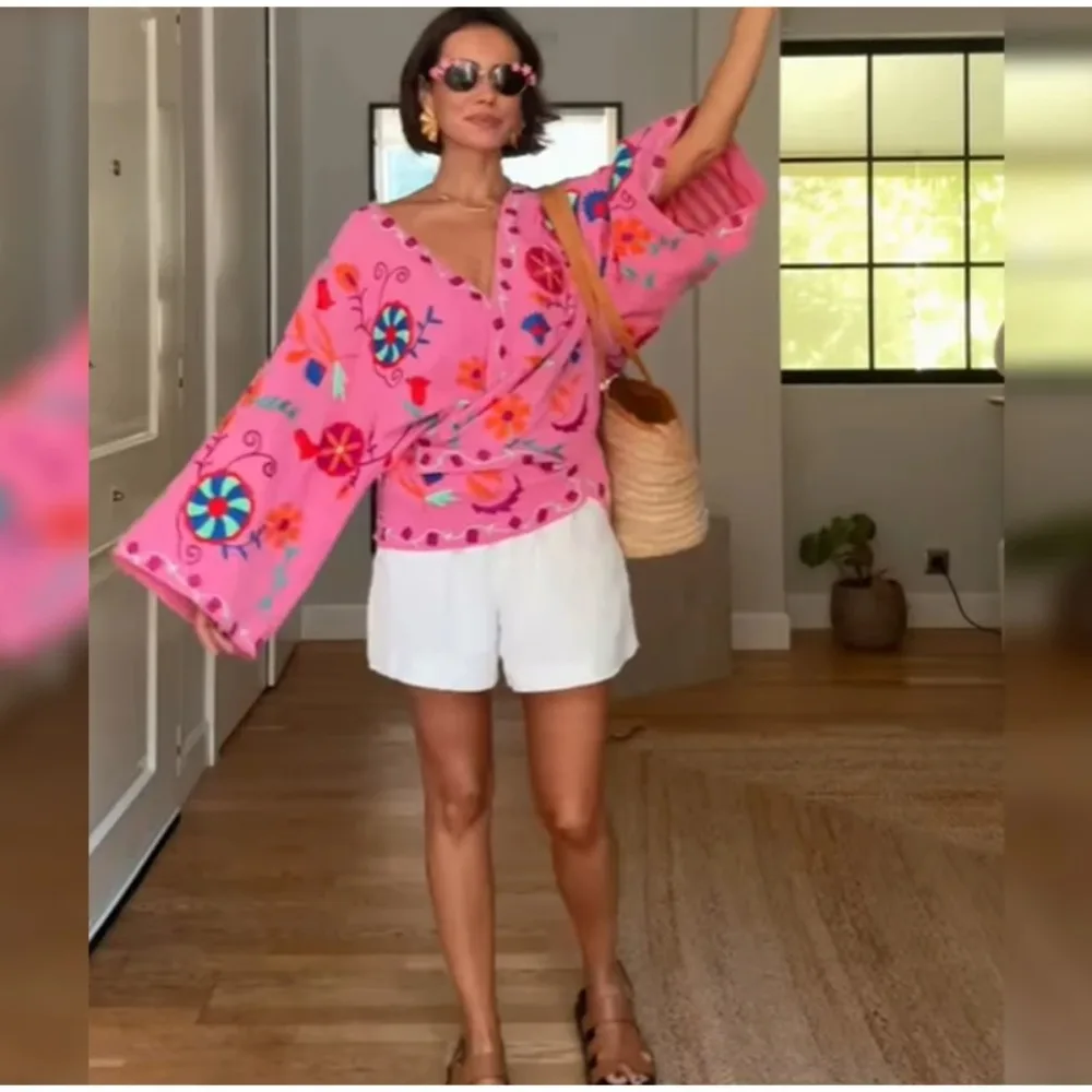 

Women Chic Embroidery Short Jackets Casual V Neck Loose Long Sleeved Lace Up Flowers Coat New Autumn Lady Elegant Outerwear 2025