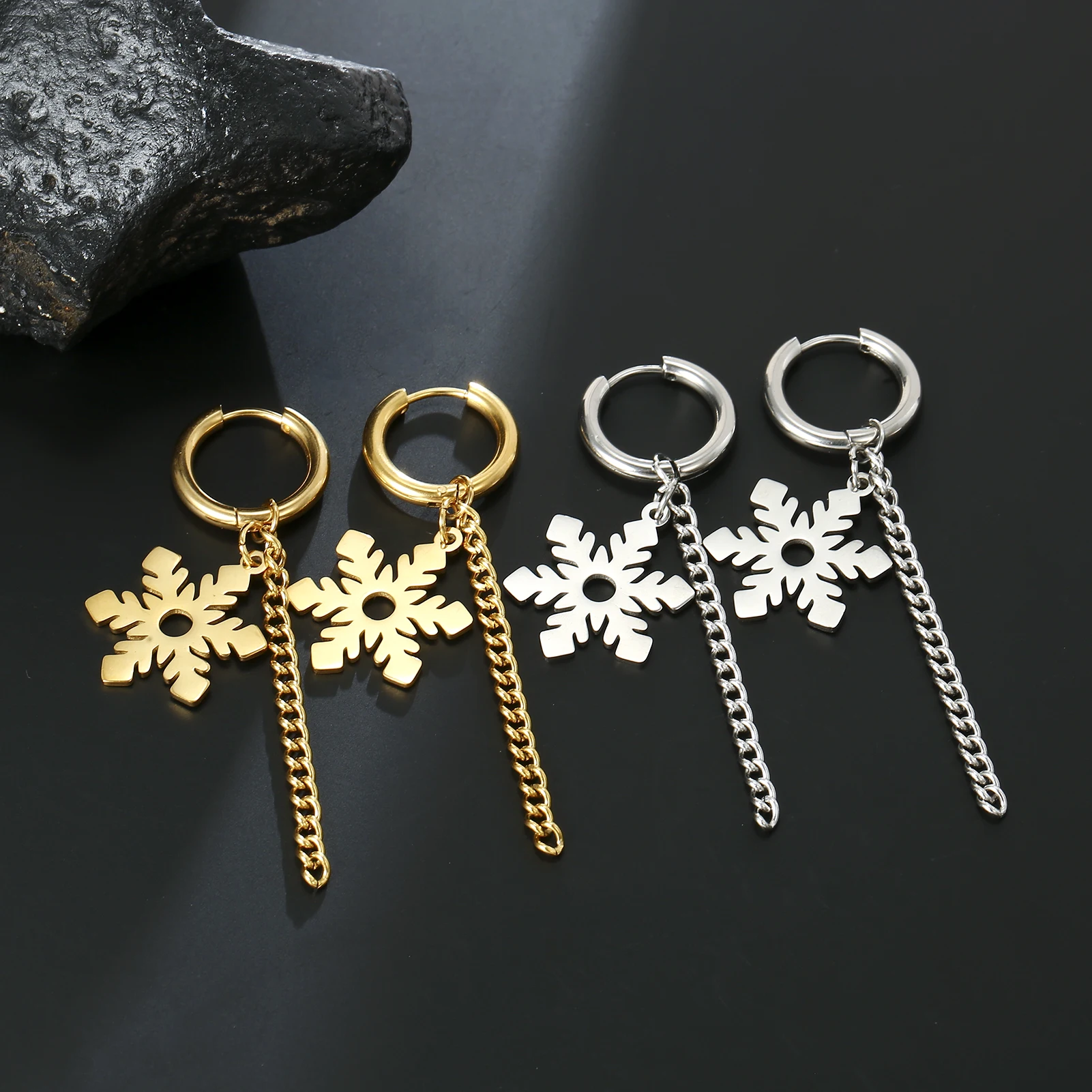 Lucktune Christmas Snowflakes Earrings Stainless Steel Snow Flower Hoop Earrings for Women Girl Fashion Daily Ear Jewelry Gifts