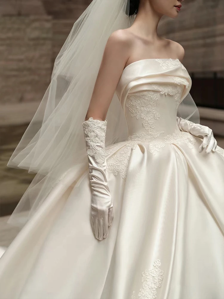 Luxury Satin Bridal Gown 2025 New Sle Off-oulder Long Train Wedding Dr for ort Women Ele Court Sle Korean Version