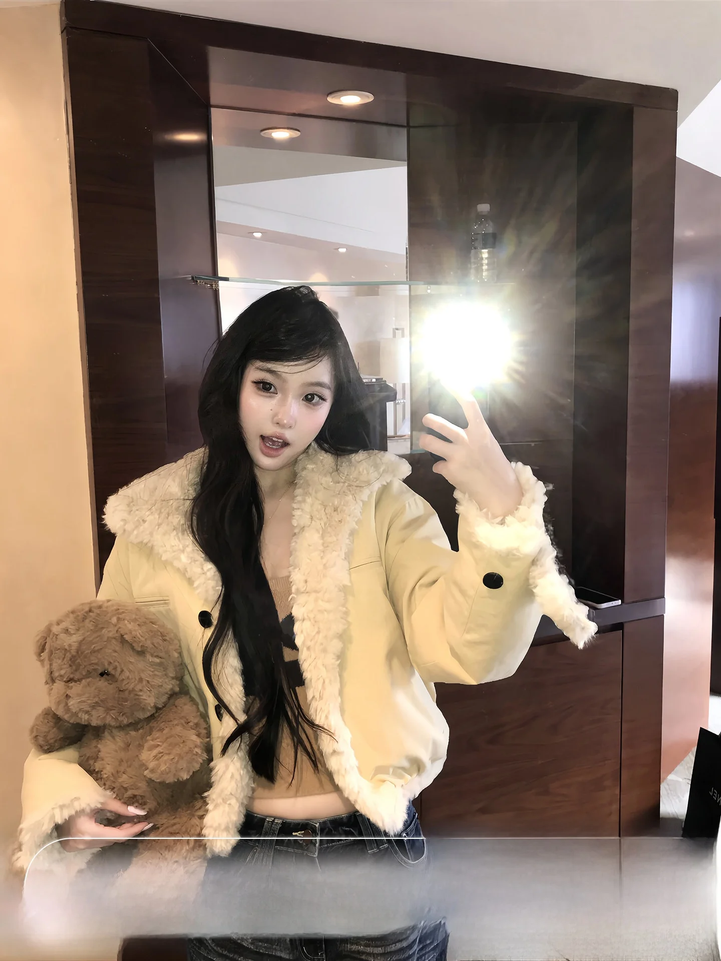 

Double-Sided Wear Floral Bud Eco-Friendly Short Fur Jacket Warmth Comfortable Youth Casual Outerwear for Parties And Outdoor