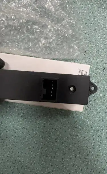Passenger Side Switch for Pajero Sport K90 MR194829 Door Power Window Glass Adjust for Cs00 Ck00 V30 Cj00 Cp00 Ea00