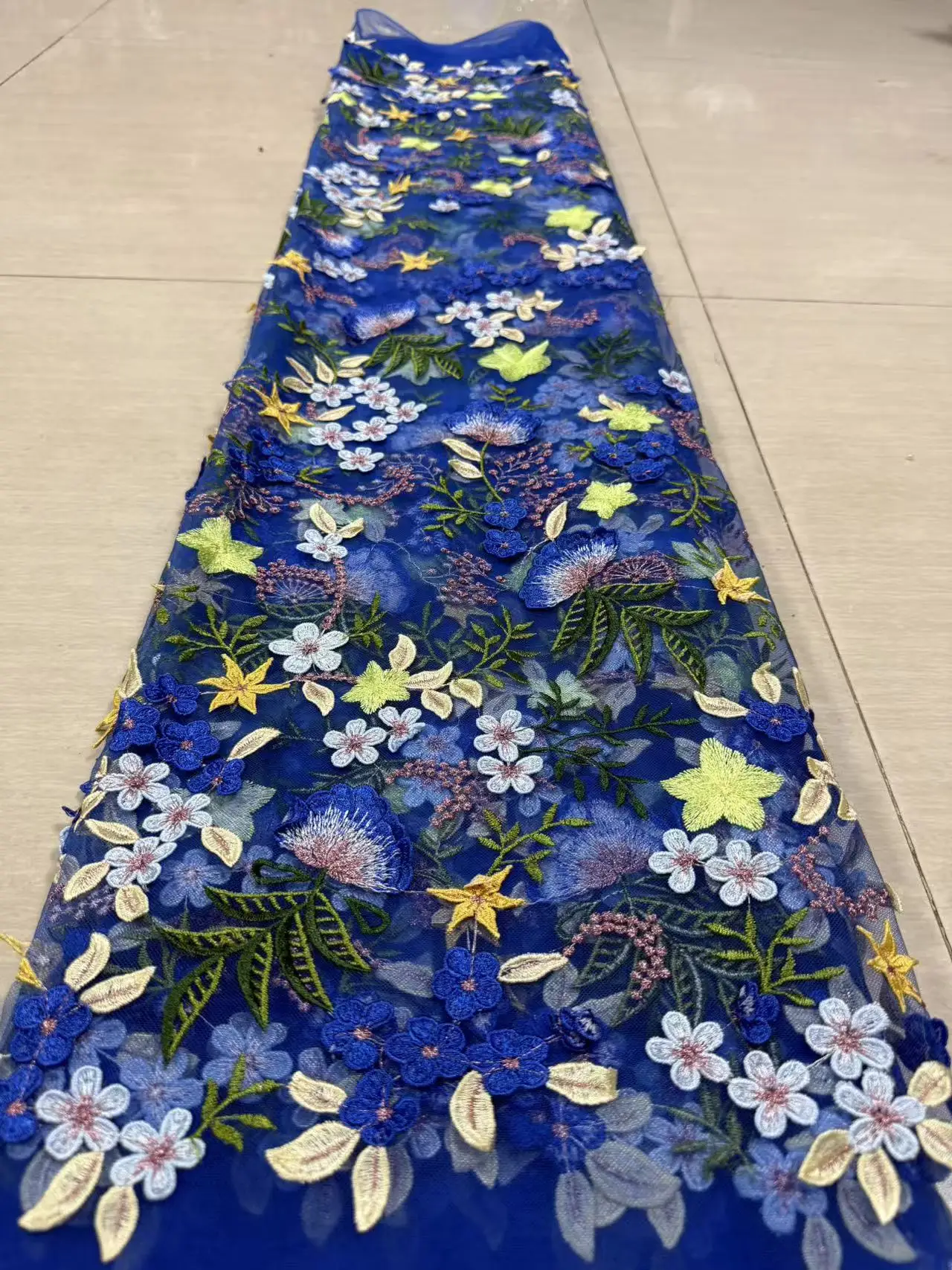Latest Mixed Colors Elegant Best Quality Delicate Very Soft 3D Flowers Applique Tulle Lace Fabric For Wedding Evening Dress
