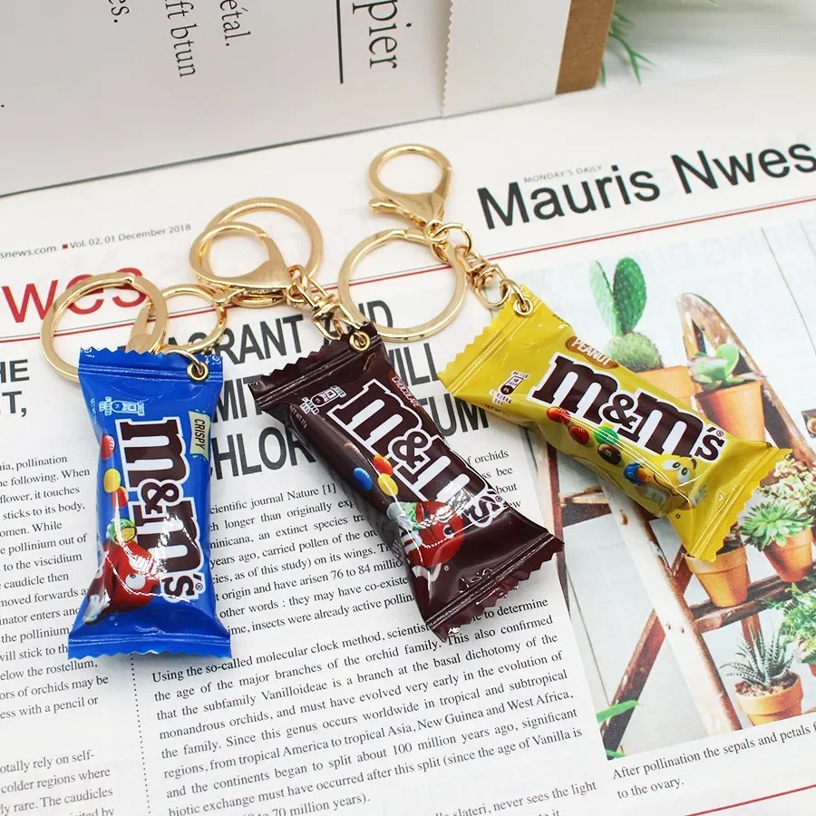 Creative Funny Simulated M Beans Chocolate Key Chain for Chocolate Lover Gifts Fashion Jewelry Accessories Christmas Xams Gifts