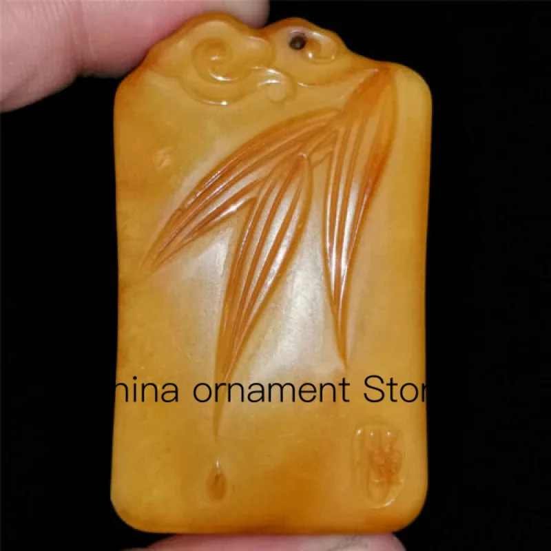 

China Nature Hetian Jadeite Hand Carved Pendant Necklace Leaves