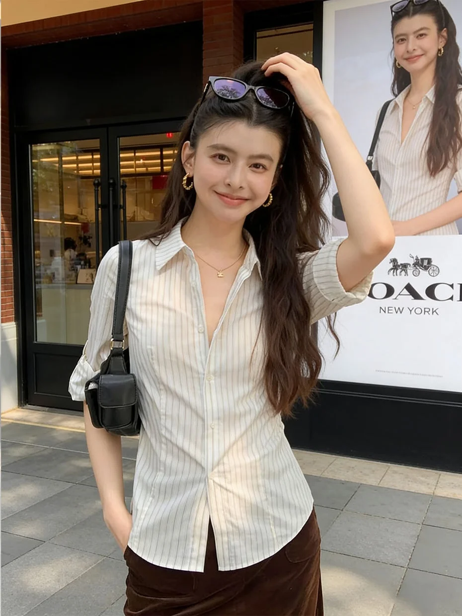 

Slim Fit Striped Shirt Women's Long Sleeve Spring Autumn Layering Inner Wear Base Shirt Waist Cinched Top Korean Style Commute