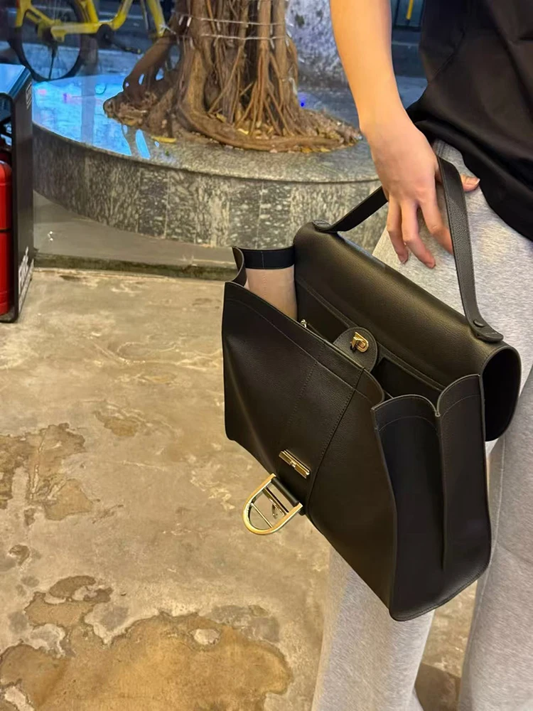 2026 Luxury Brand Genuine Leather Women Shoulder Bags Fashion Gold Buckle Women Handbags Top Quality Solid Crossbody Bags Woman
