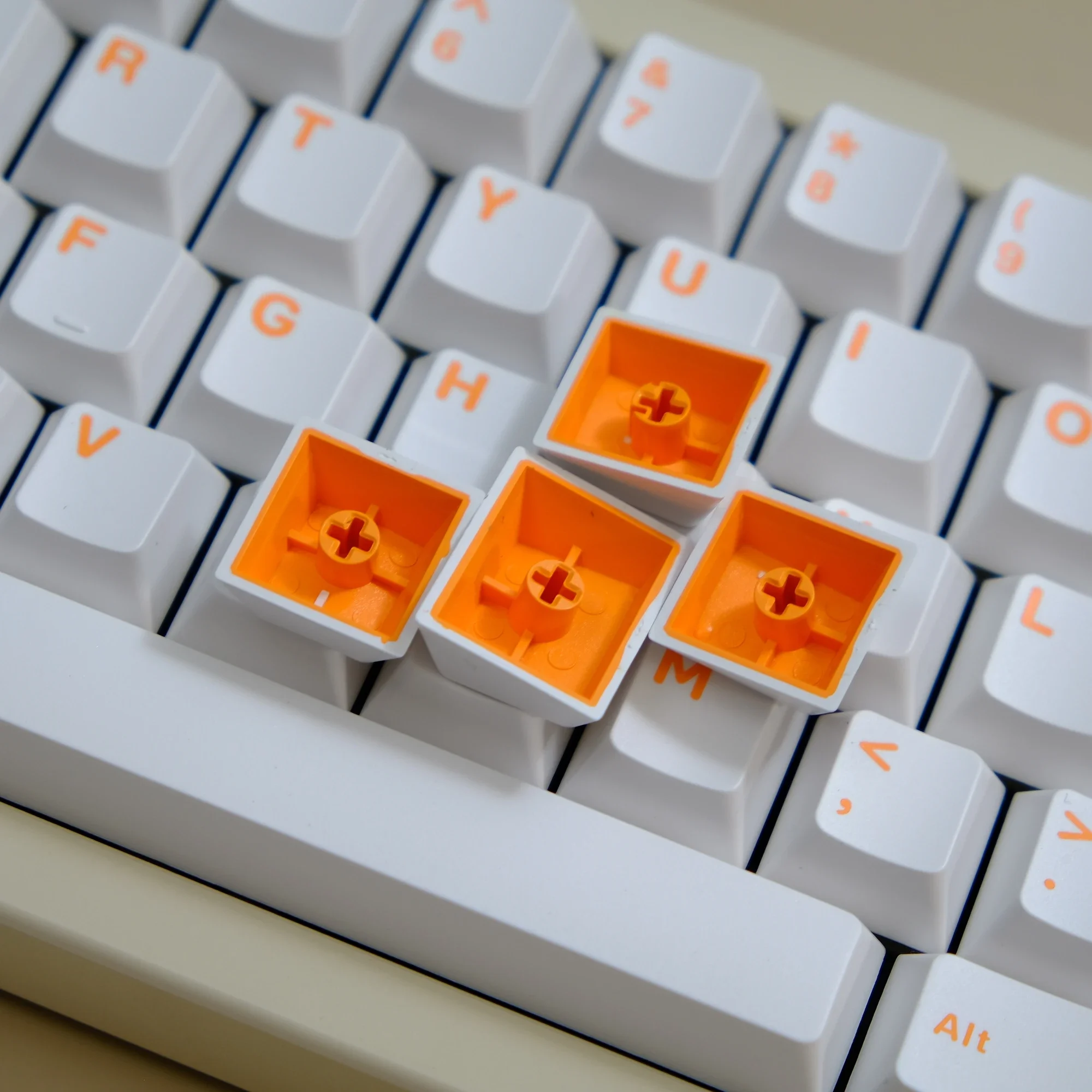 121 Aifei Keycaps ABS Double Shot White with Orange Letters Cherry Height for Mechanical Keyboard AULA F75 Ajazz Anne Pro 2 Game