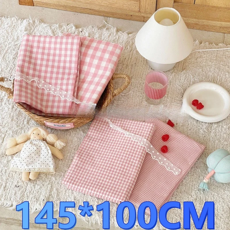 

Ткани: полиэстер, лен, жатая ткань, однотонная марля, дышащая, чистая, мягкая, легкая, фактурная, натуральная, повседневная, тонкая, винтажная, летняя, матовая, флис.