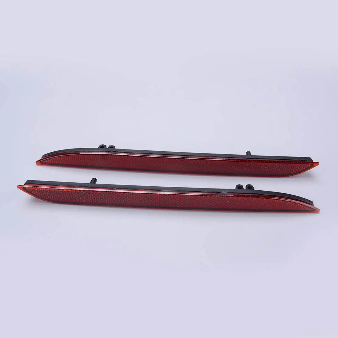 

1 Pair Red Lens Rear Bumper Marker Reflector Diffuser Fit for Ford Mustang 2015 2016 2017