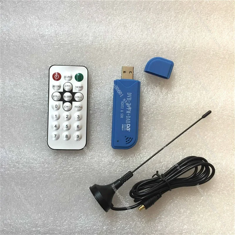 High Sensitivity RTL2832U+R820T2 USB DVB-T FM SDRRoCQ Radio