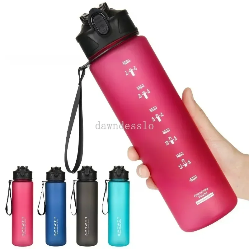 Taza de agua portátil de plástico esmerilado, herramienta de agua potable de cocina para adultos, estudiantes, deportes al aire libre, capacidad de 750ml