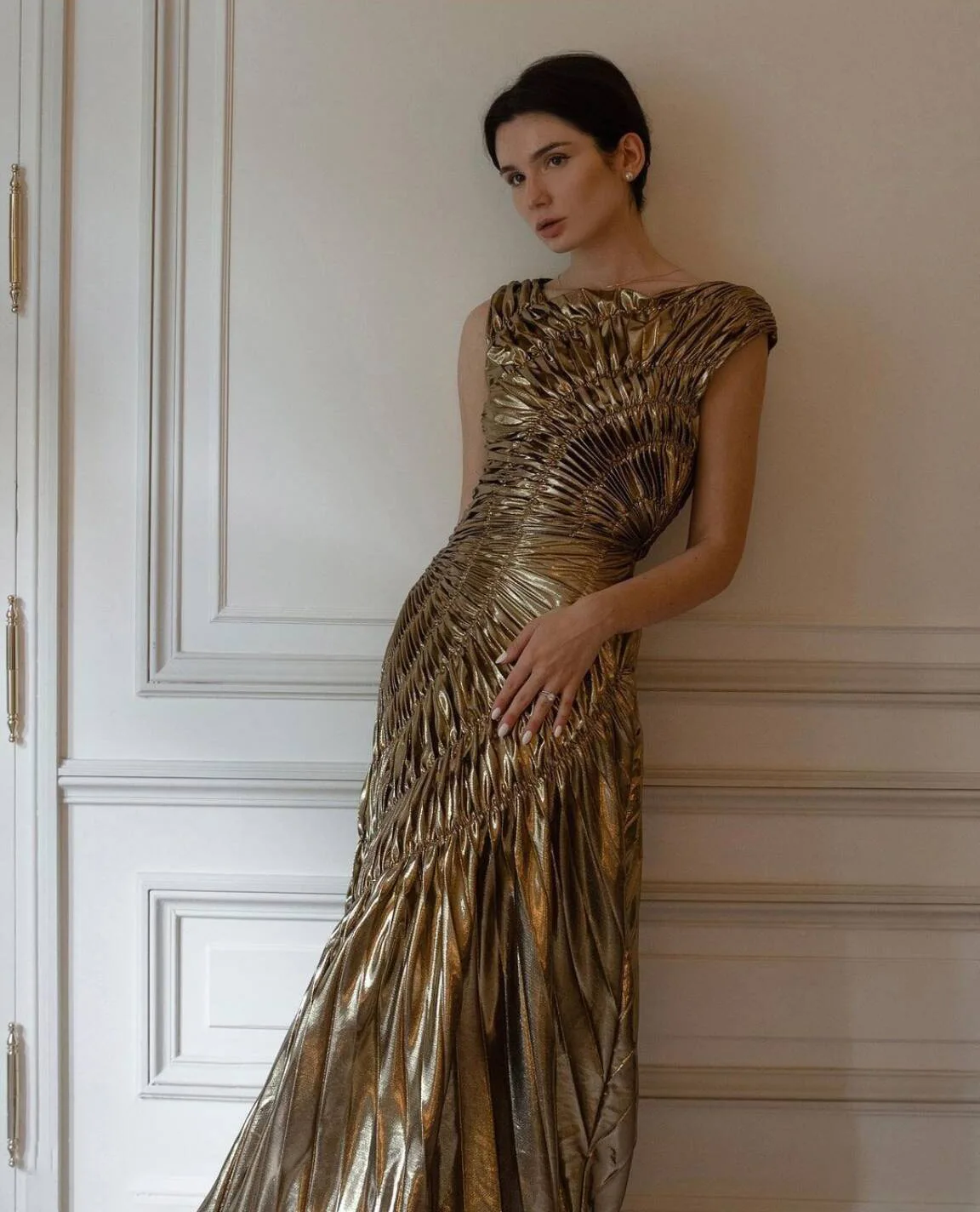 Sukienka koktajlowa w stylu celebrytów, dopasowana, z dekoltem typu O, plisowana, suknia balowa, luksusowa złota suknia wieczorowa na studniówkę, długa sukienka damska bez rękawów.