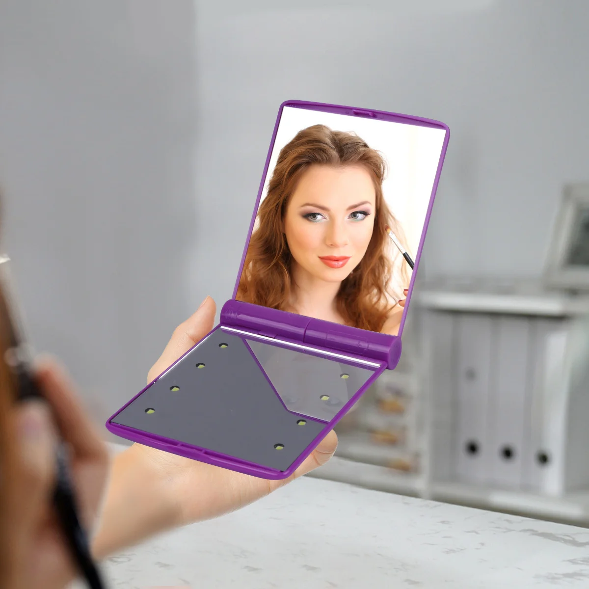 Espelho de maquiagem led dobrável compacto, quadrado, portátil, prático, chique, brilhante, bolsa portátil, viagem, seguro, ecológico