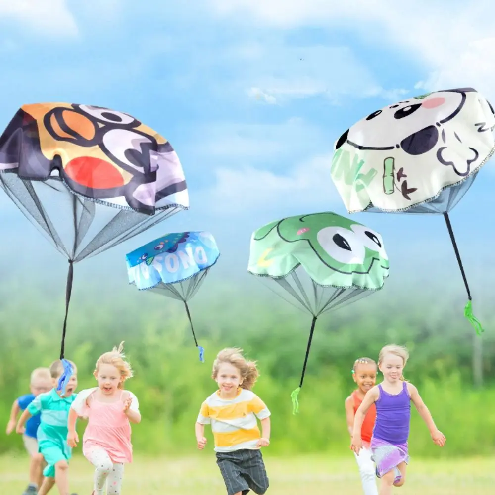 Mini Soldier Parachute Toys Animal Educational Flying Parachute Cartoon Play Game Hand Throwing Parachute Outdoor Toys