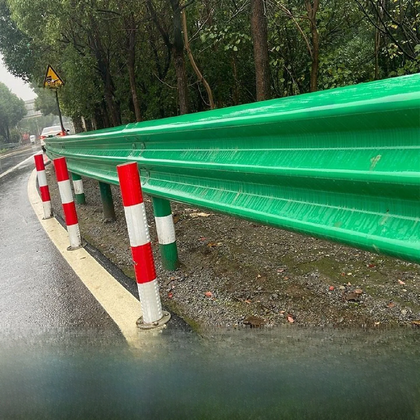 guardrail-stradale-in-acciaio-zincato-a-doppia-e-tripla-onda-recinzione-anti-collisione-per-autostrade-rurali-protezione-in-lamiera-d'acciaio-per-ponti-stradali