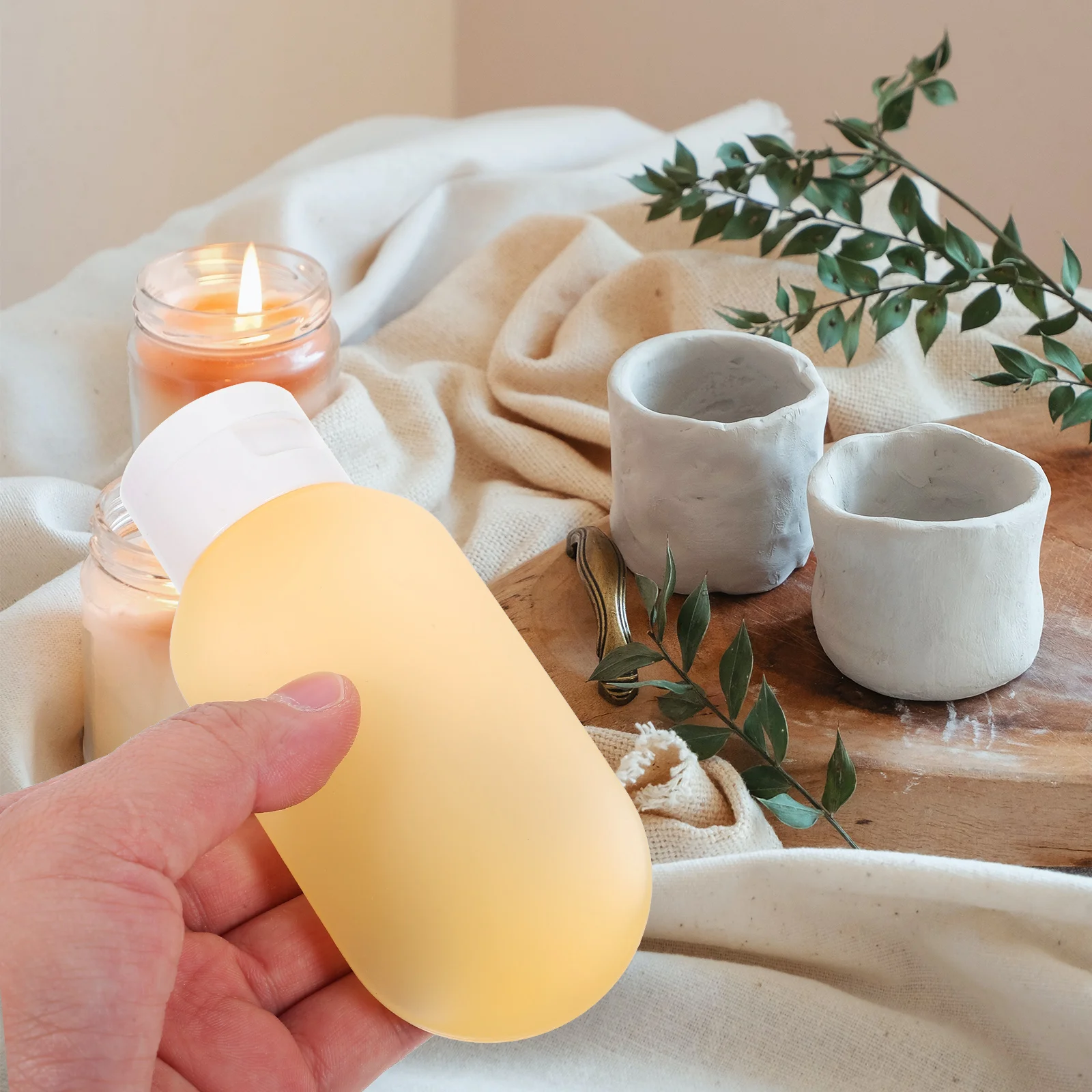 

6pcs Empty Refillable Toiletries Lotion Shampoo Leak-Proof Design 60Ml Compact Lightweight Pouch Included Size Bottles For