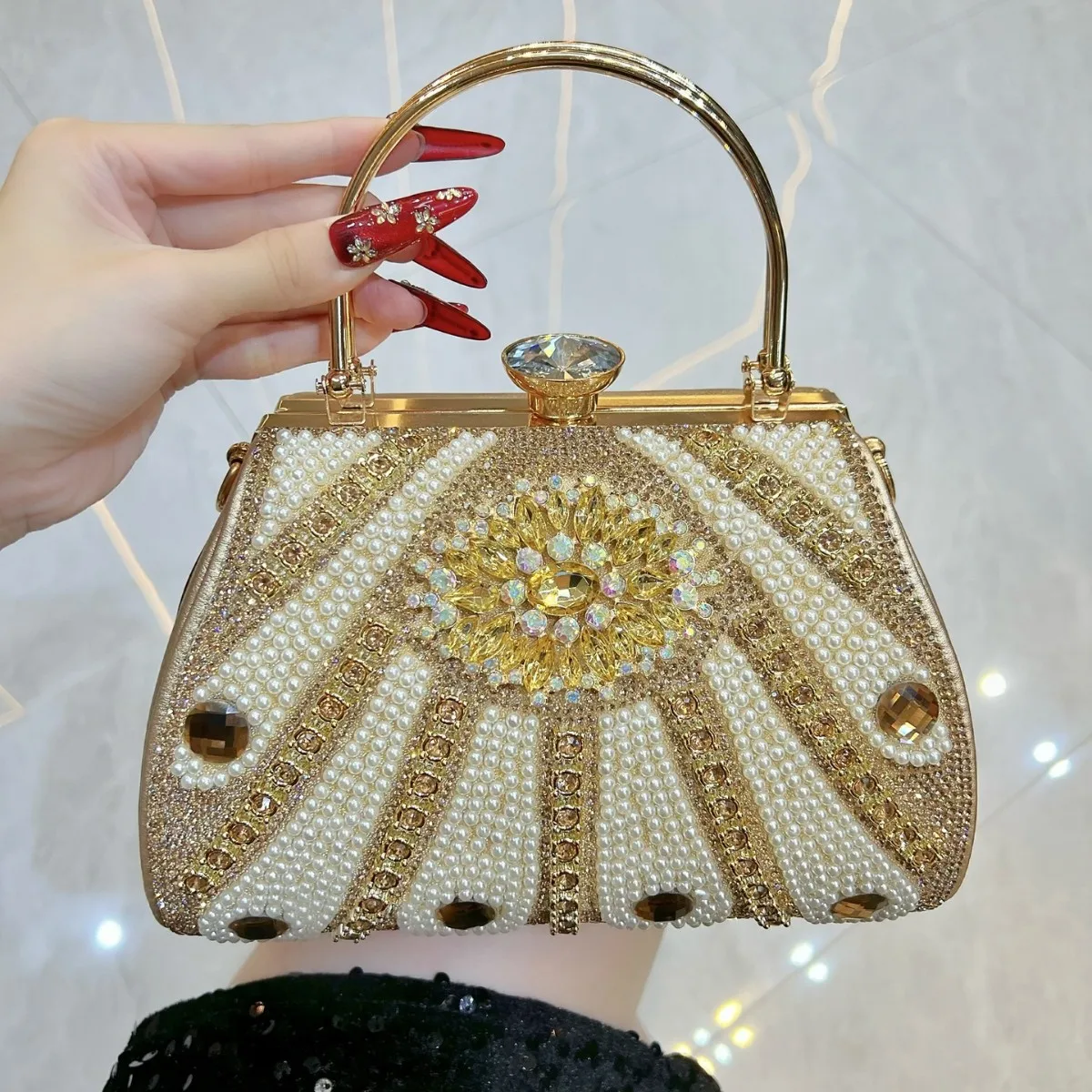 

Luxury Diamond Evening Bags For Women Elegant Chain Shoulder Crossbody Bags Party Wedding Dinner Bag Ladies Clutch