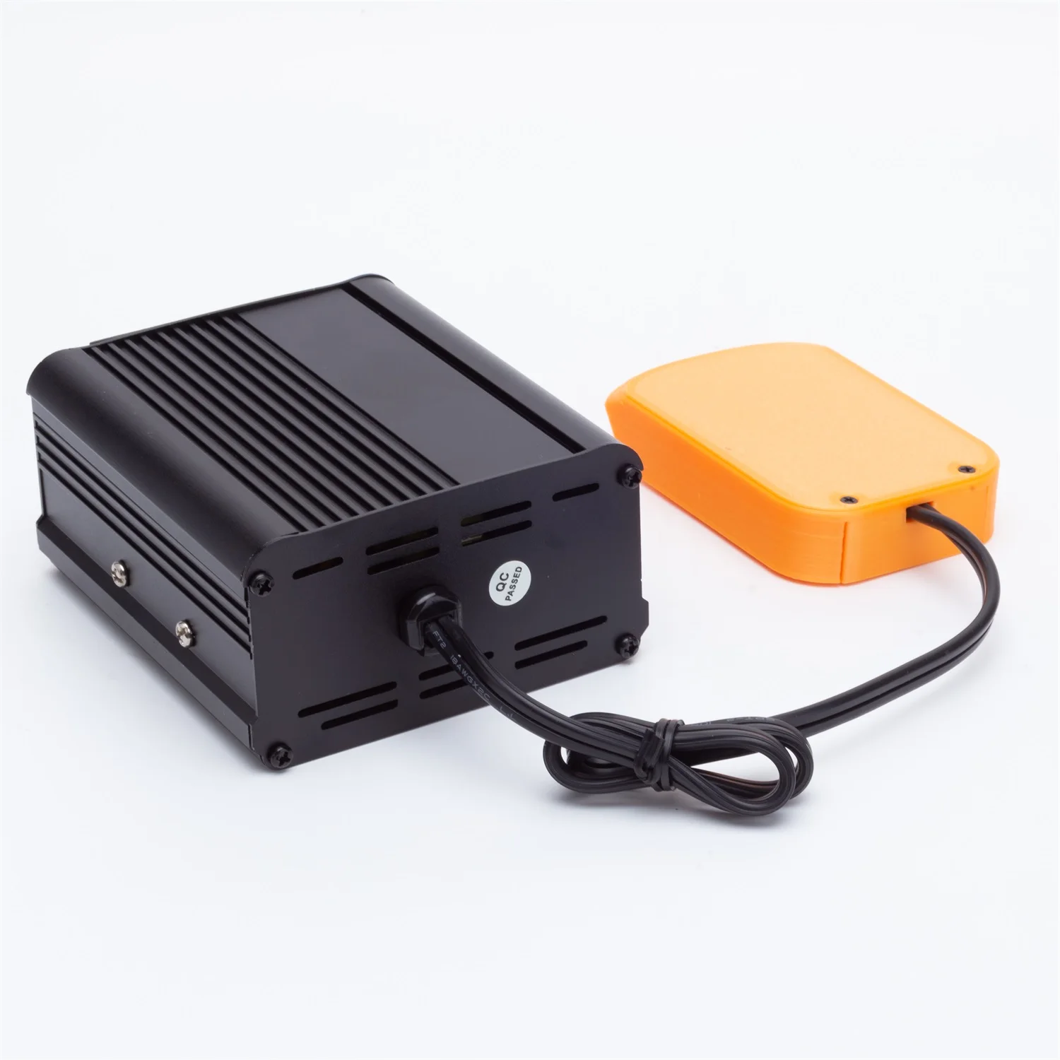 Converter 200W Battery Inverter Power Bank For Dewalt 18v To 220v Outdoor Work InverterPortable Power Generator （Tools Only）