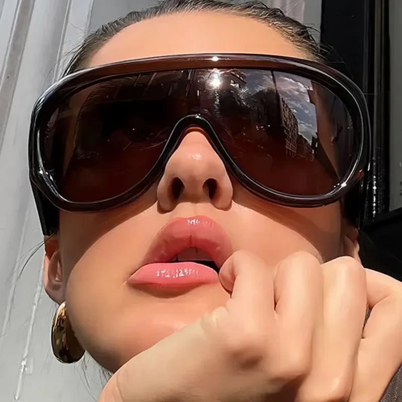 Oversized Vintage Big Frame Sunglasses Women For Men Luxury Brand Designer Sun Glasses Punk Popular Conjoined Lens Eyeglasses