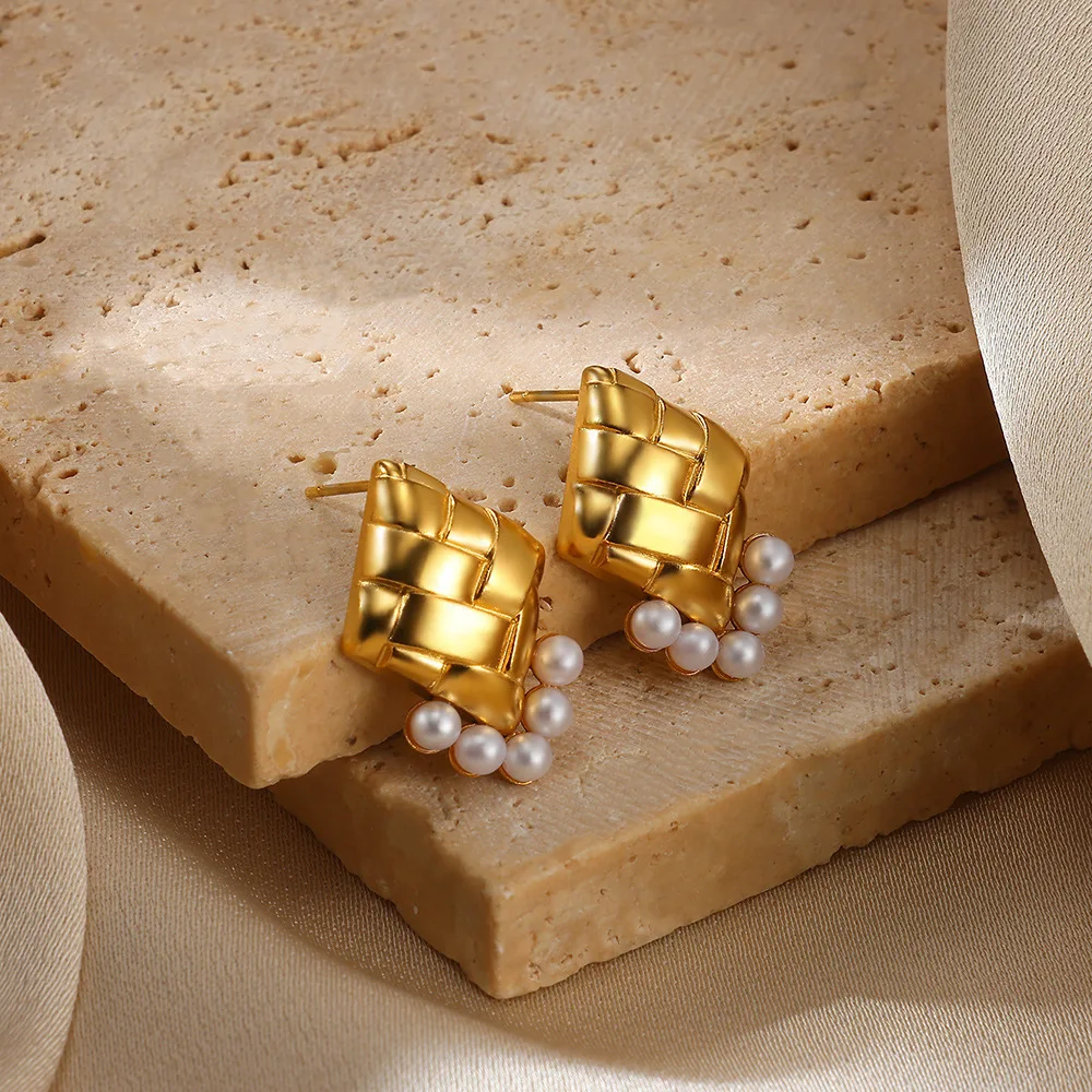 

Light Luxury Alloy Rhombus Imitation Pearl Irregular Earringsfor Women Summer Personality Exaggerate Tyle Beach Party Gifts