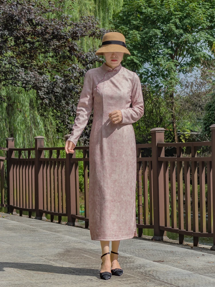 

Autumn New Sle Pink Embroidered Chinese Modified Stand Collar Long Sve Slimming Low Slit Artistic Dr