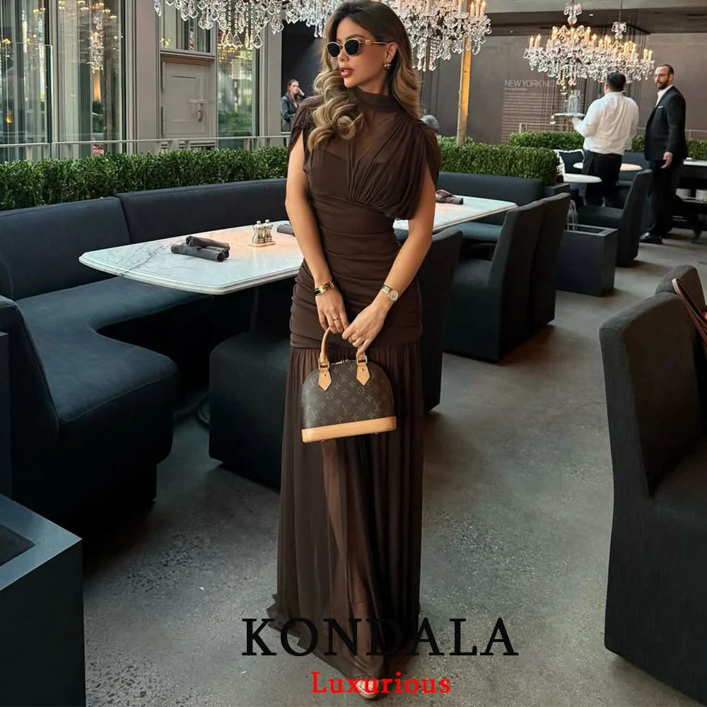 KONDALA فستان طويل مثير بطيات شبكية للحفلات للنساء بياقة مدورة وأكمام قصيرة فستان طويل نحيف موضة خريف 2025 فستان نادي مسائي