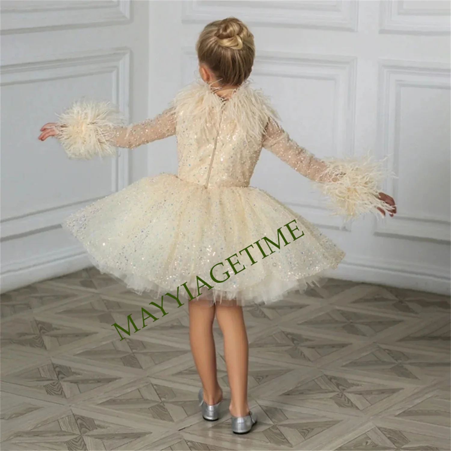 Elegant Tulle Sequin Glitter Long Sleeve Flower Girl Dress For Wedding Feather With Bow Kids Birthday Party First Communion Gown