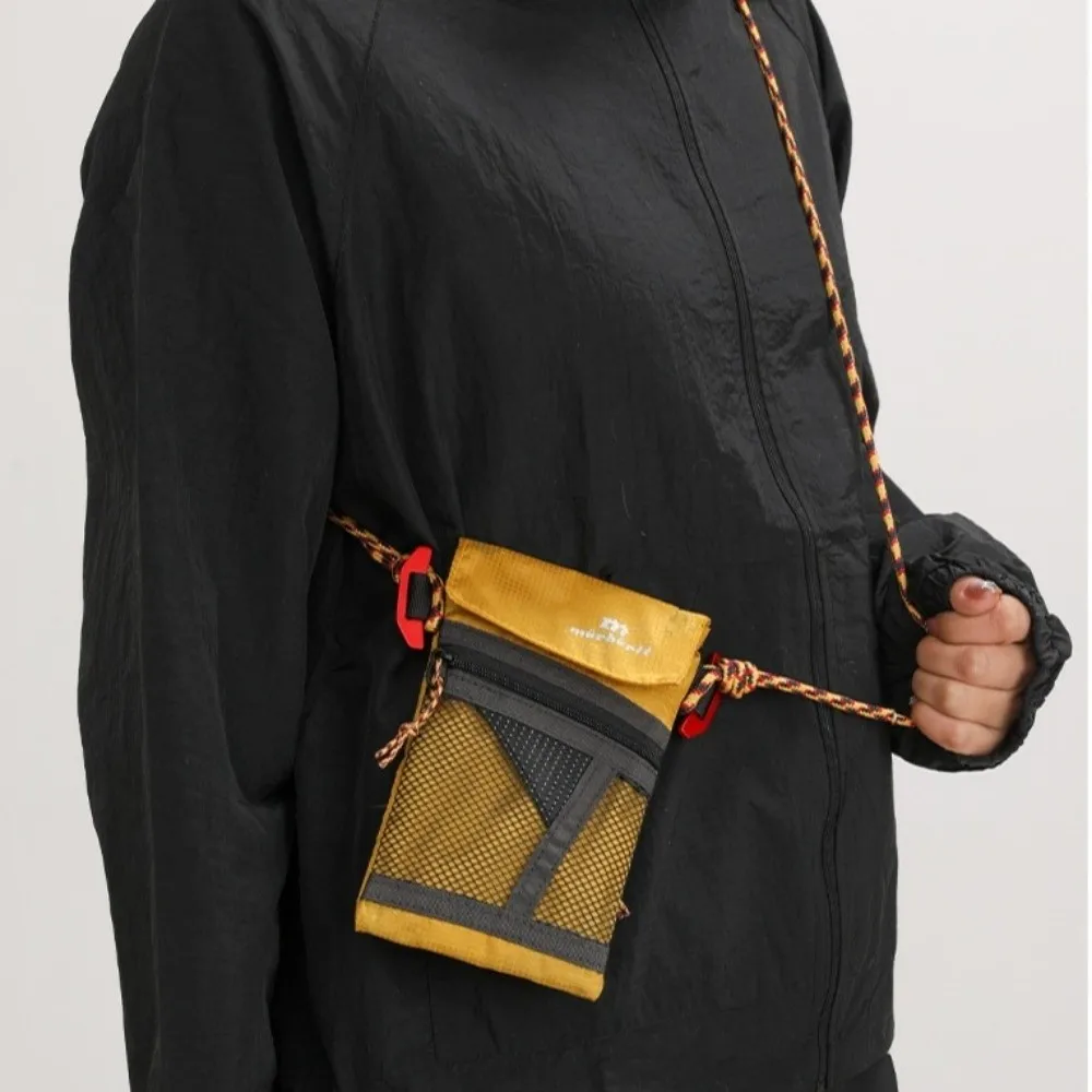 Lightweight Crossbody Phone Bag Waterproof Color-Blocking Design Hiking Crossbody Bag Ultra-Thin Vertical Square Shape