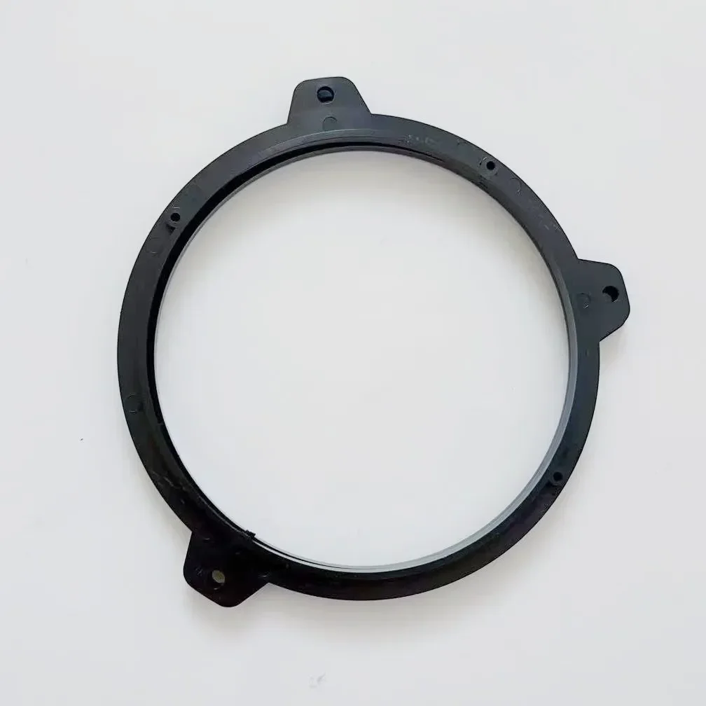 Two modifications of 6.5-inch car horn pads for the front and rear horn rings of BMW 3 Series E46 models from 1999 to 2005