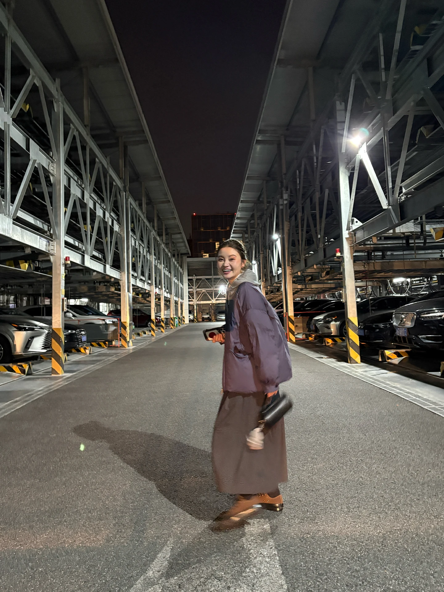 

iWiNG Japanese Sle Bread Du down Jaet 90% Fill Power 3D Stitching Winter Warm Coat Plaid Pattern Long Sve Zipper Clo...