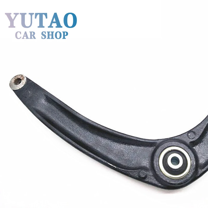 Ruitai New Front Axle Triangular Arm Traction Control 3520X8 3521T9 Arm Automobile Suspension Support Buffer Parts for Peugeot 3