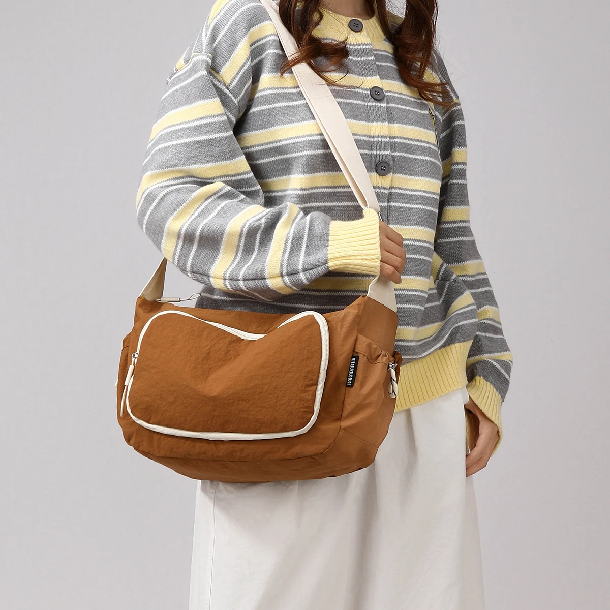 

Crossbody Bag for Women 2025 New Style Water Bottle Bag Sports Shoulder Bag Stylish Commuter Bag Versatile Yoga Bag Gym Bag Outdoor Hiking