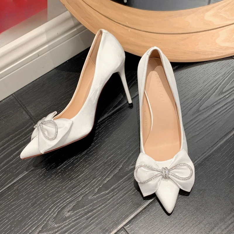 

French Wedding Shoes High Heels 2025 Autumn New Pointed Thin Heel Rhinestone Bow Light Mouth Single Shoes