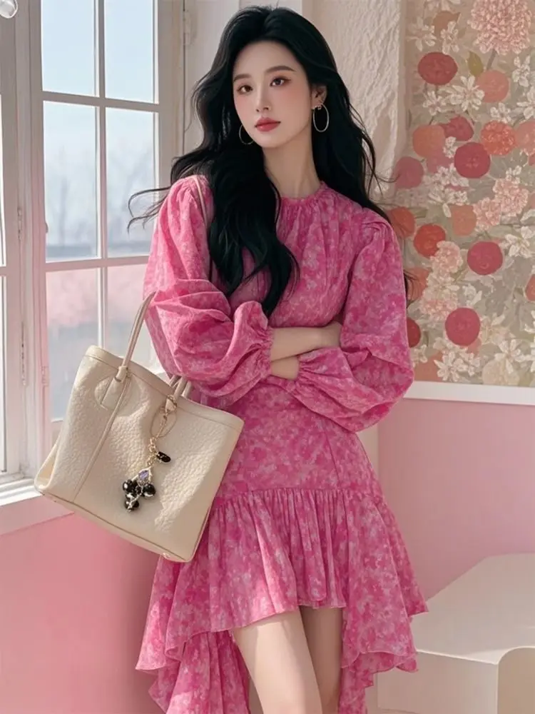 2025 primavera nueva ropa de mujer dopamina hermoso vestido pequeño temperamento francés rosa floral vestido irregular