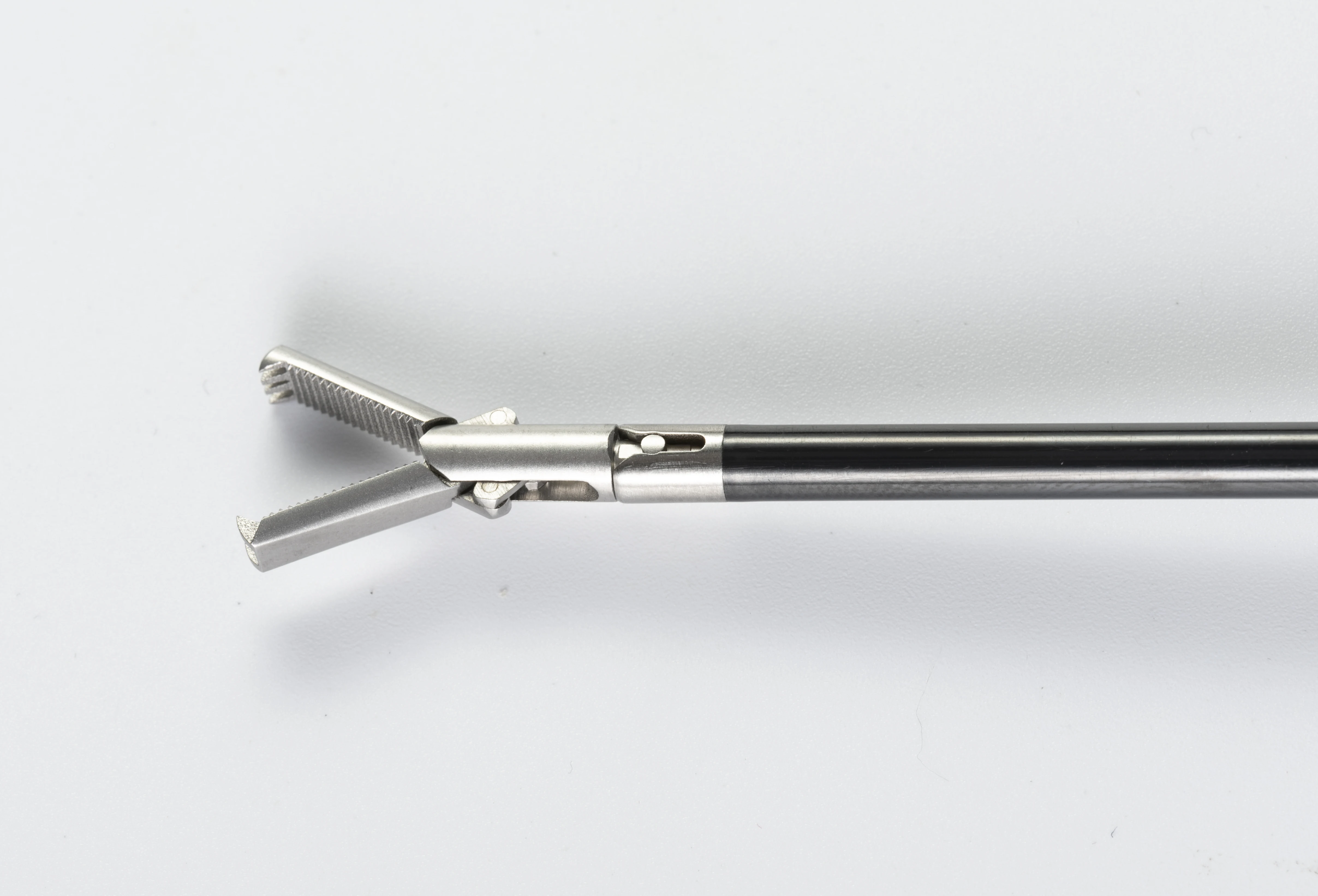 5mm Cobra Grasper Hot Sealing 2+4 Teeth Double-Action Instrument for Minimal Invasive Operation