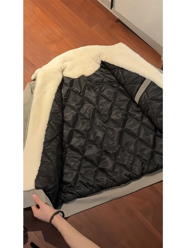 

Утепленная зимняя хлопковая куртка для мужчин: теплая, с меховым воротником, в стиле ретро, из натуральной кожи, приталенного кроя, с длинными рукавами, однотонная, Cleanfit