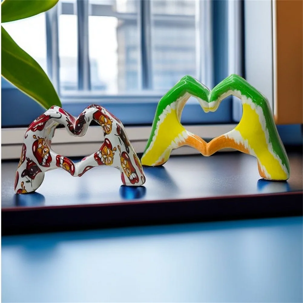 Nordic Colorful Love Gesture Resin Statue Home Decoration Heart Hand Sculpture Figurine Wedding Desktop Room Decor Gift Crafts