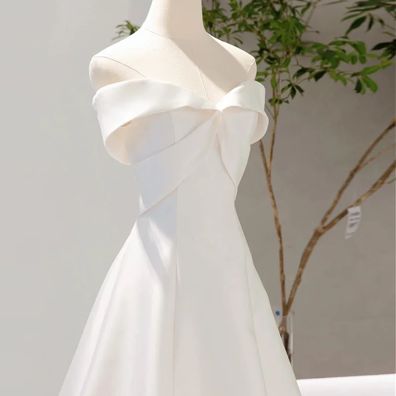 Abito da sposa con scollo a barca 2024 Nuovo raso con piccolo treno Abito da sposa Sexy semplice ed elegante Vestido De Noiva Dimensioni personalizzate personalizzate